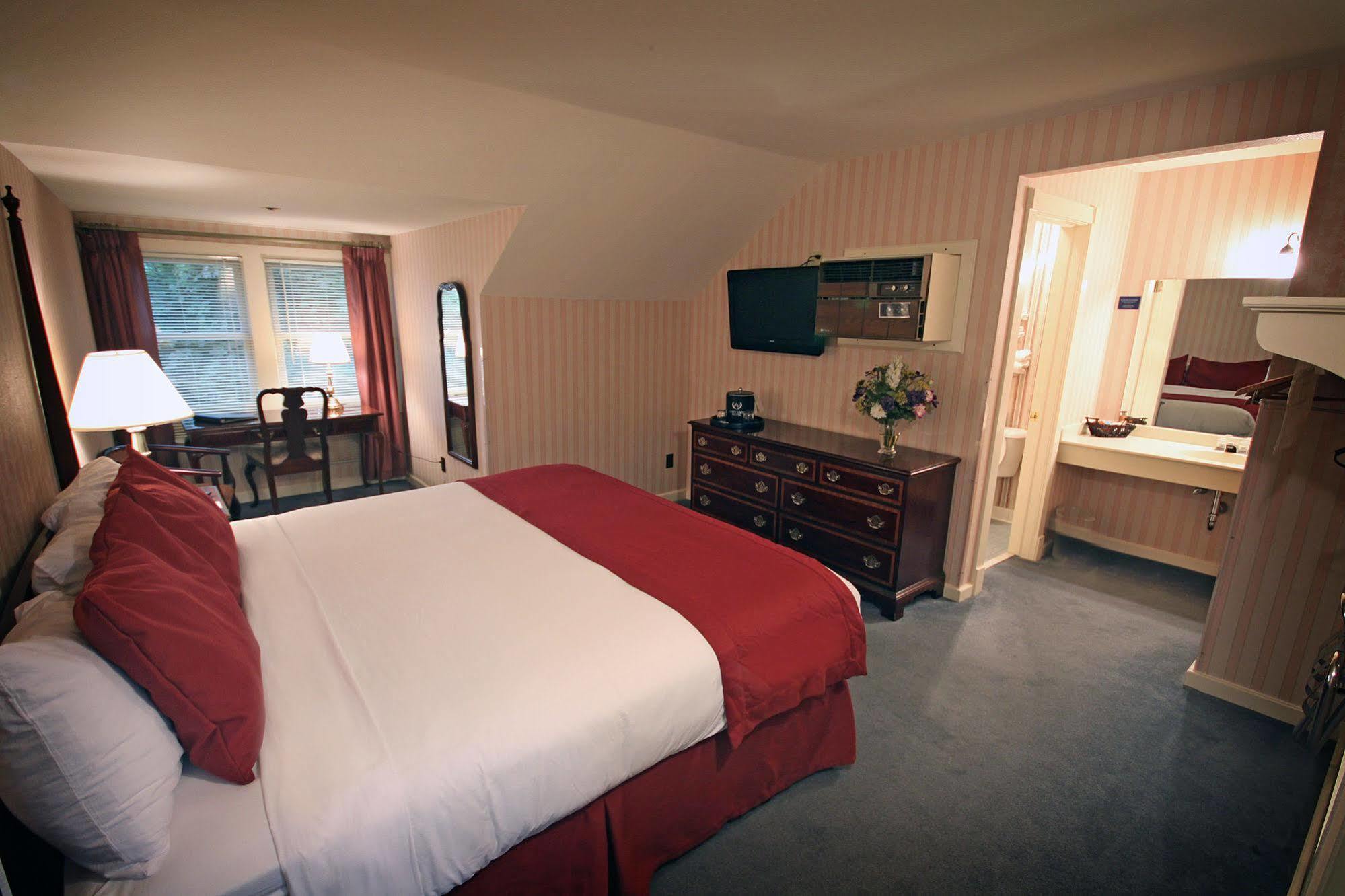 Lake View Hotel Mackinac Island Exterior photo